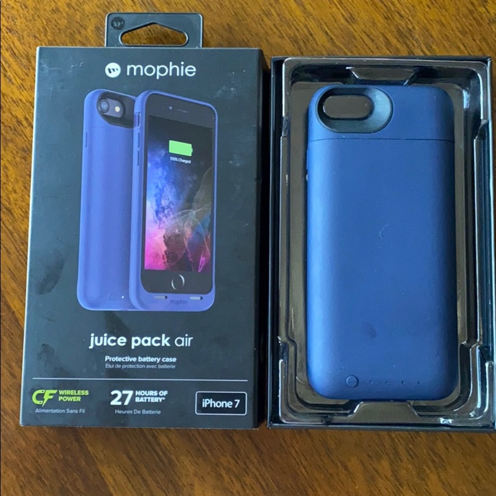 Lot of Mophie juice pack air and iPhone 7 cases